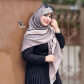 روسری نخی طرح ارکیده سایز 140 | رنگبندی طوسی گلبهی و بژ