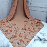 شال و روسری طرح شیدا گلدار کرم روشن حاشیه گلدار نخی 110*110