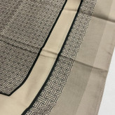 روسری نخی طرح ارکیده سایز 140 | رنگبندی طوسی گلبهی و بژ