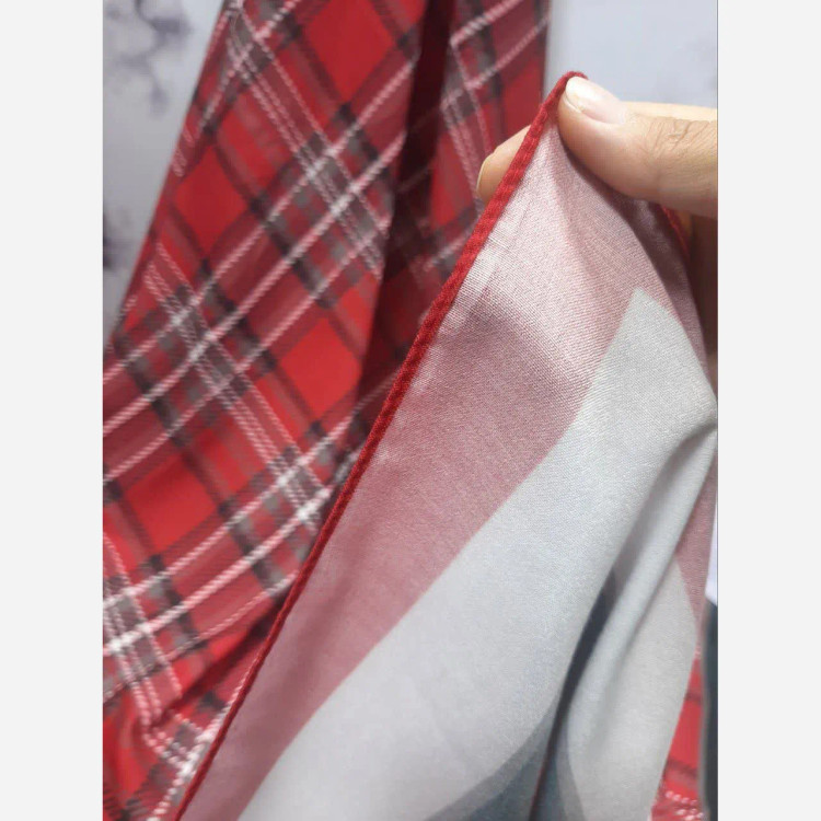 شال نخی طرح دنیز چهارخانه قرمز 140*140 زنانه مجلسی و روزمره