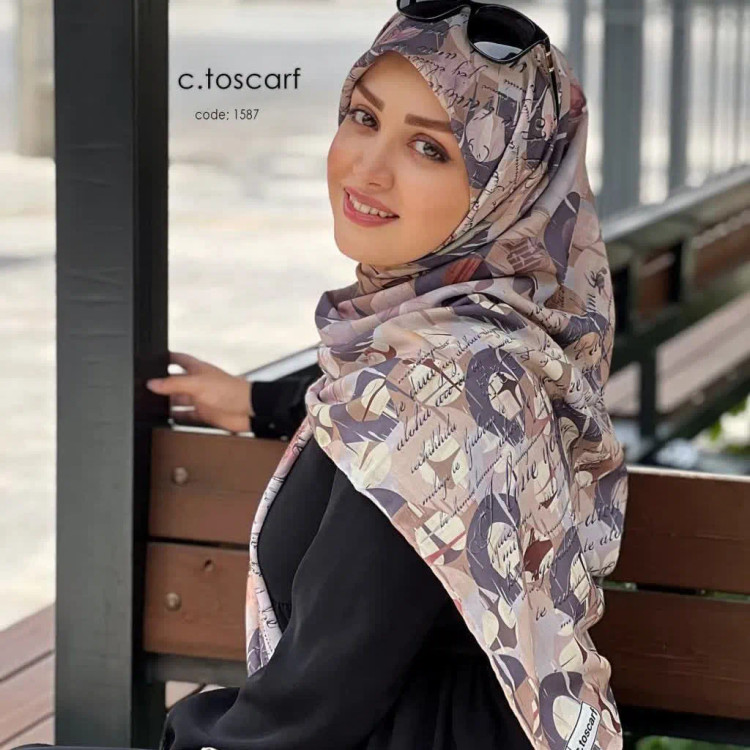 روسری نخی زنانه طرح رِسپینا سیتو قواره بزرگ 140 سانتیمتر