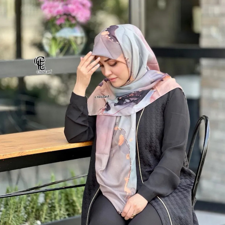 روسری نخی طرح هما سایز 140 چرخ دوز