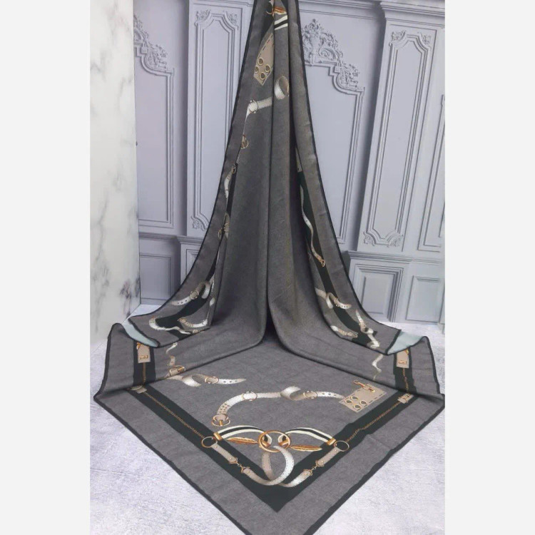 روسری طرح دیانا طوسی قواره بزرگ نخ کاستوم سیتو چرخ دوز زنانه شیک