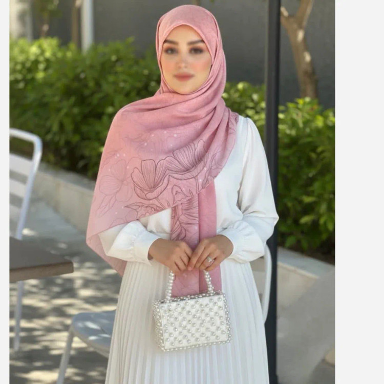 شال نخی طرح ندا قواره بزرگ 140 سانتیمتر زنانه شیک و لطیف