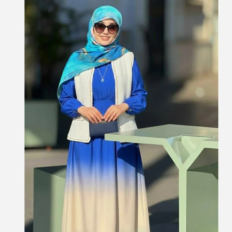 روسری طرح اقیانوس، قواره متوسط، دور دوخت، ساتن ابریشم، شال زنانه مجلسی