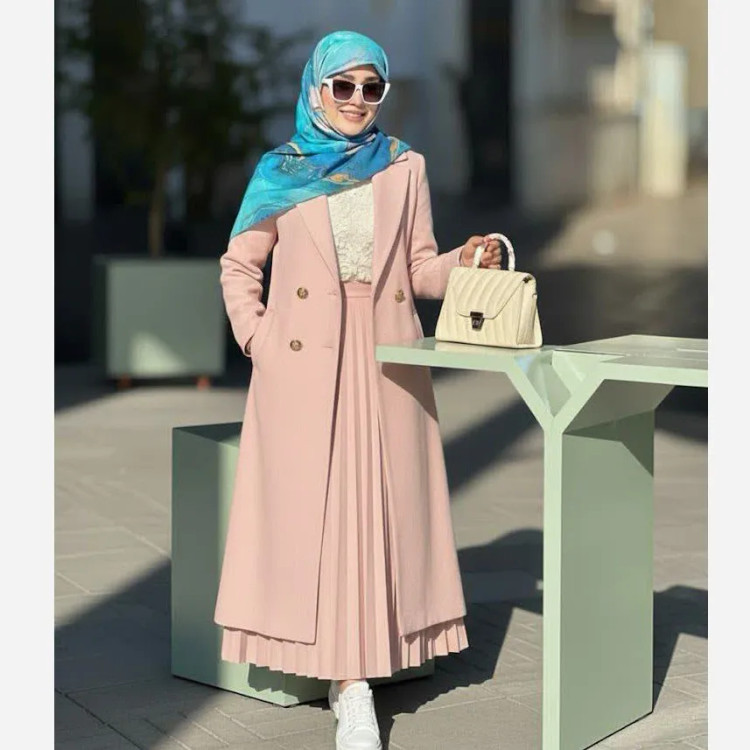 روسری طرح اقیانوس، قواره متوسط، دور دوخت، ساتن ابریشم، شال زنانه مجلسی