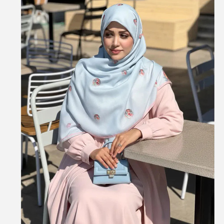 شال و روسری طرح تبسم نخ کاستوم سیتو قواره بزرگ 140 سانتیمتر گلدار شیک