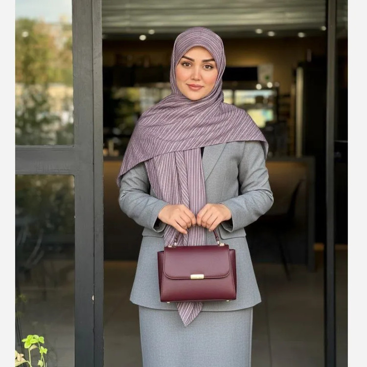 شال و روسری طرح دیپلمات ریز نخ کاستوم سایز 140 زنانه شیک