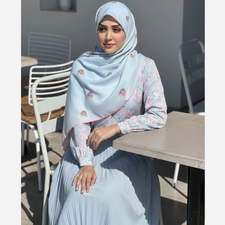 شال و روسری طرح تبسم نخ کاستوم سیتو قواره بزرگ 140 سانتیمتر گلدار شیک