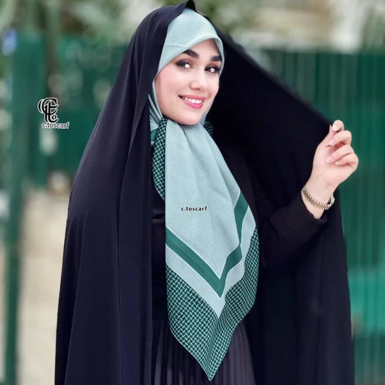 شال و روسری طرح کاملیا نخی کاستوم سیتو سایز 110 کرم قهوه ای و سبز