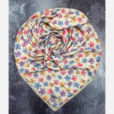 شال نخی طرح گل کاغذی کرم رنگ قواره بزرگ 140 سانتی متر