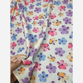 شال نخی طرح گل کاغذی کرم رنگ قواره بزرگ 140 سانتی متر