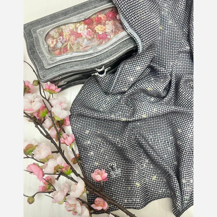 شال مجلسی نگین دار طرح سه بعدی سایز 140 جنس کتان چرخ دوز