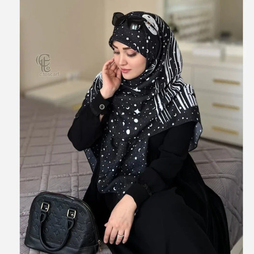 روسری زنانه طرح ماه و ستاره مشکی کد 123