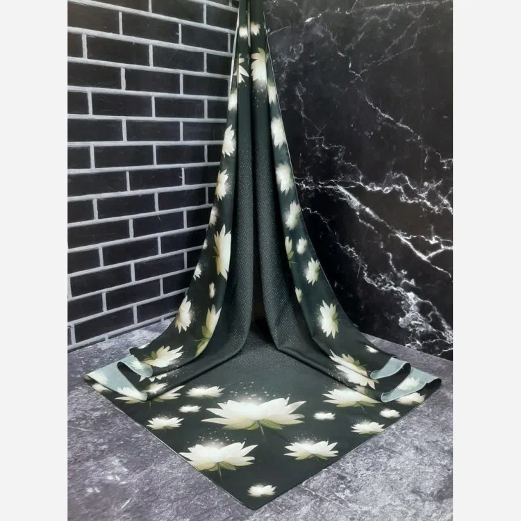 روسری طرح نیلوفر مشکی قواره بزرگ 140 سانتی نخ کاستوم سیتو