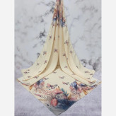 روسری طرح پردیس با طرح پروانه و پر، جنس نخ کاستوم، سایز متوسط