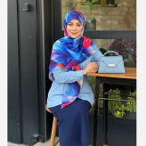 روسری طرح گل و پروانه با رنگ های خاص و جذاب | شال و روسری زنانه