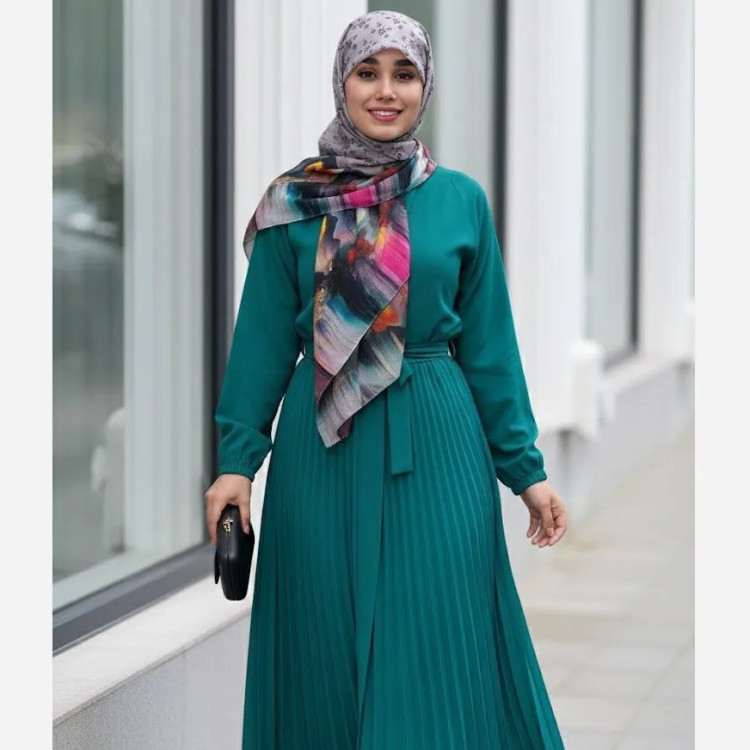 روسری نخی قواره بزرگ طرح پارمیس زمینه طوسی زنانه شیک 140x140