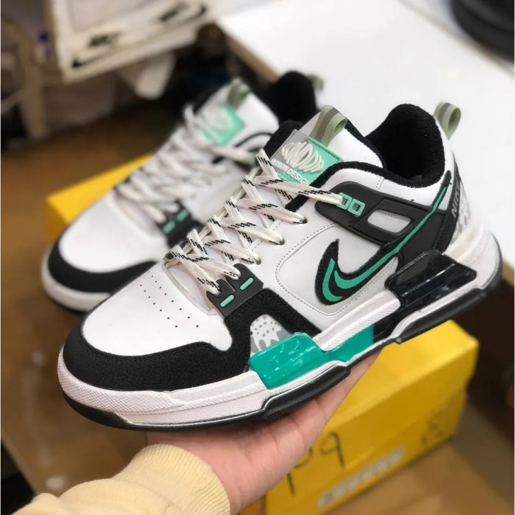 کتونی اسپرت مردانه سفید مشکی طرح نایک، مناسب پیاده روی و باشگاه