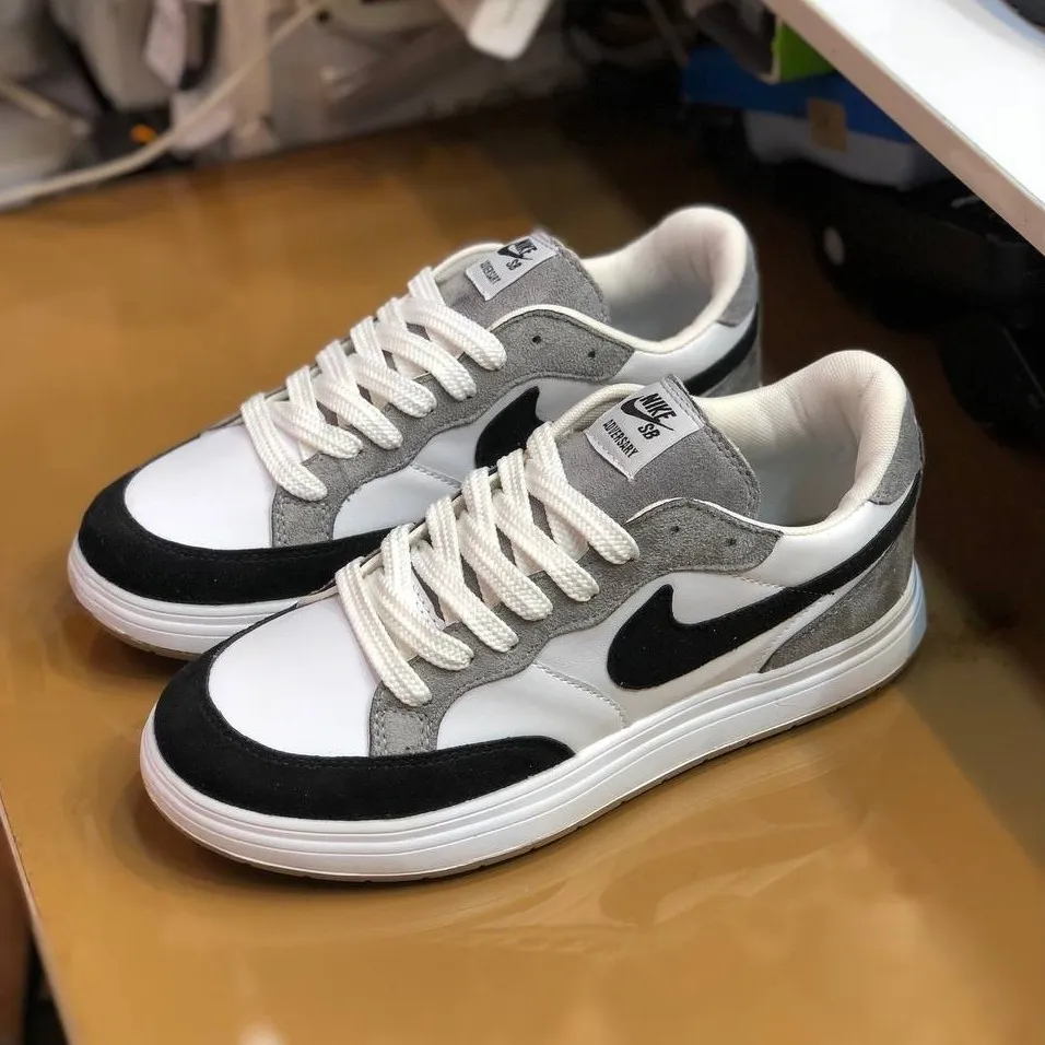 کفش نایک SB مردانه رنگ طوسی سفید