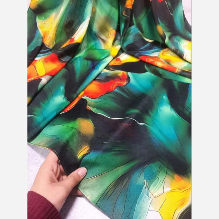 روسری طرح گل و پروانه با رنگ های خاص و جذاب | شال و روسری زنانه