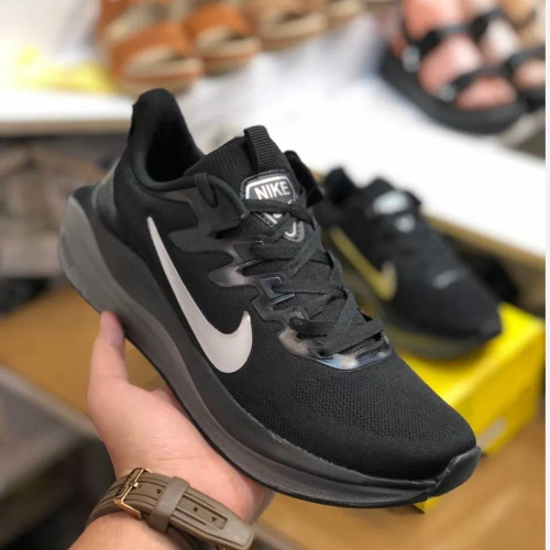 کفش ورزشی مردانه نایک مدل رانینگ سبک و راحت مناسب باشگاه و دویدن