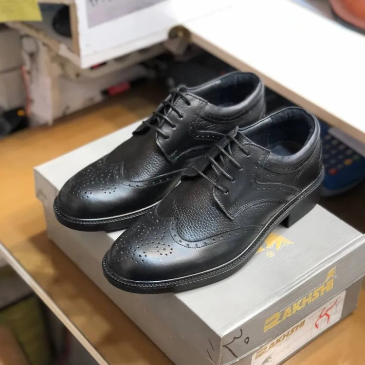 کفش مجلسی مردانه چرم طبیعی مشکی آستر بزی زیره پیو طبی