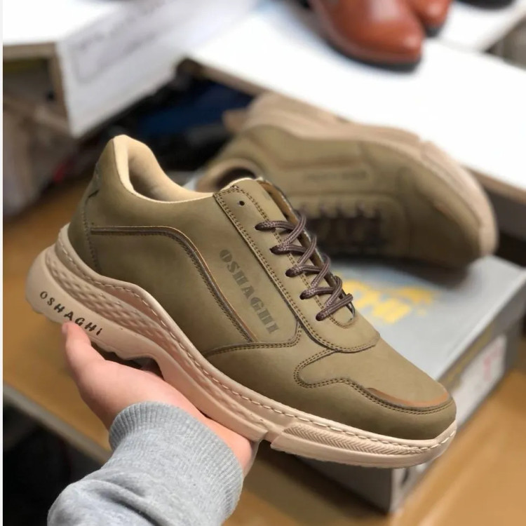 کفش اسپرت مردانه چرم صنعتی سبز زیتونی و کرم مدل OSHAGHI کد 123