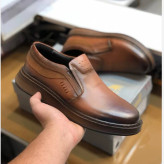 کفش چرم طبیعی مردانه مدل لوفر عسلی روزمره طبی زیره پیو نشکن