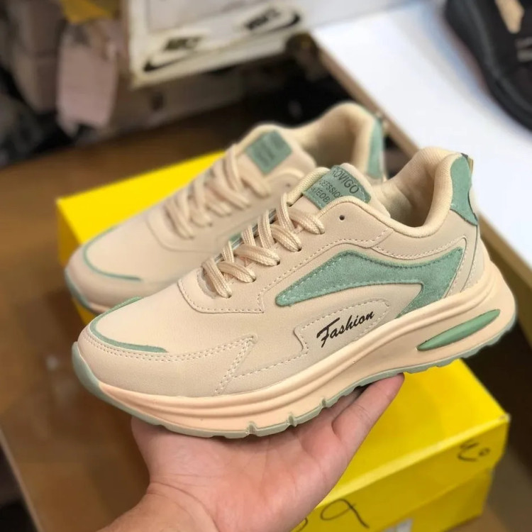 کفش اسپرت زنانه کرم سبز شیک و راحت مناسب پیاده روی و باشگاه