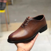 کفش مردانه چرم طبیعی قهوه ای شیک اداری و رسمی مدل 2023