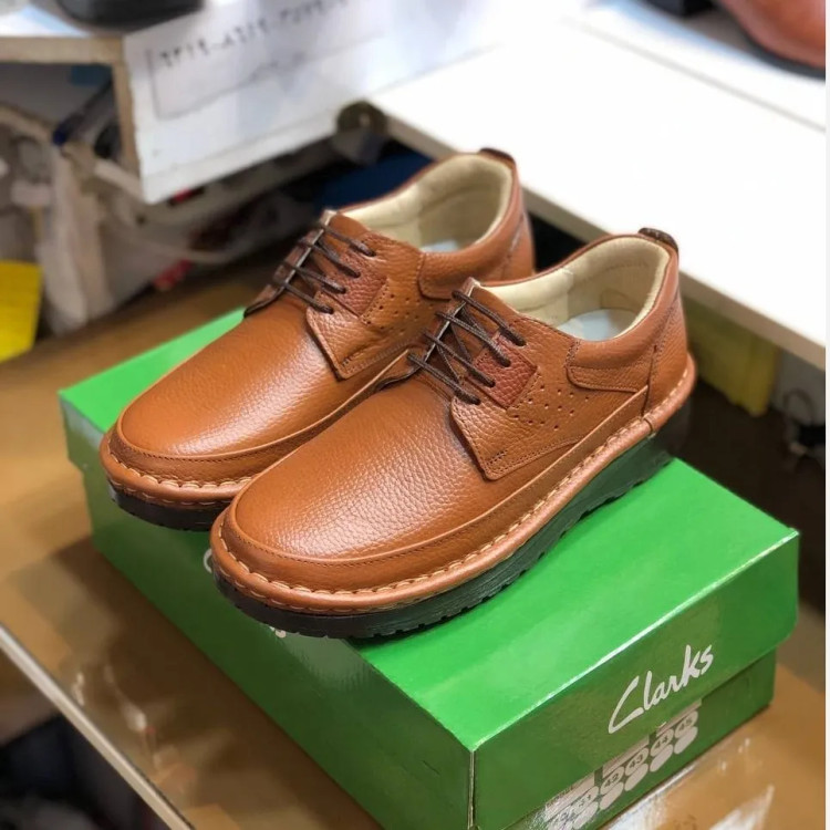 کفش چرم طبیعی مردانه کلارک مدل راحت و شیک کد 12345