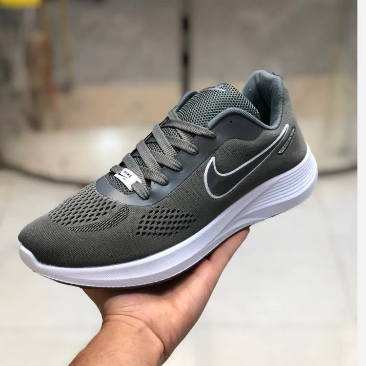 کفش ورزشی مردانه نایک مدل رانینگ، سبک و راحت، مناسب باشگاه و پیاده روی