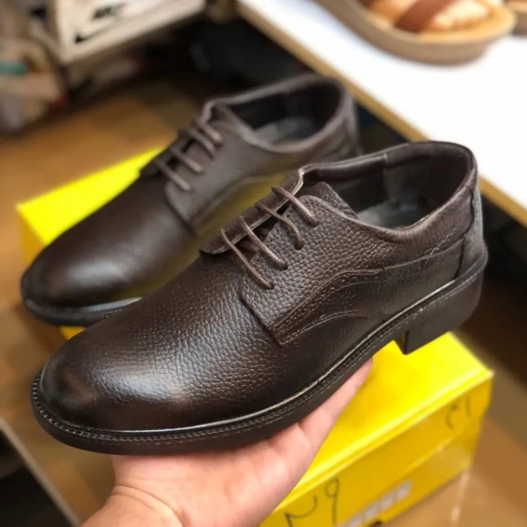 کفش چرم مردانه طبی و راحت زیره پیو بادوام مدل بندی کلاسیک قهوه ای