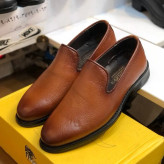کفش چرم مجلسی مردانه طرح کالج عسلی