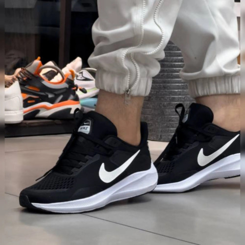 کفش اسپرت مردانه نایک مشکی سفید سبک و راحت زیره پیو طبی قابل شستشو