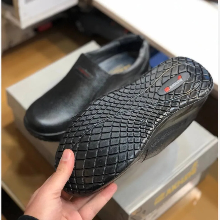 کفش چرم طبیعی طبی زنانه و مردانه راحت و ضد کمر درد