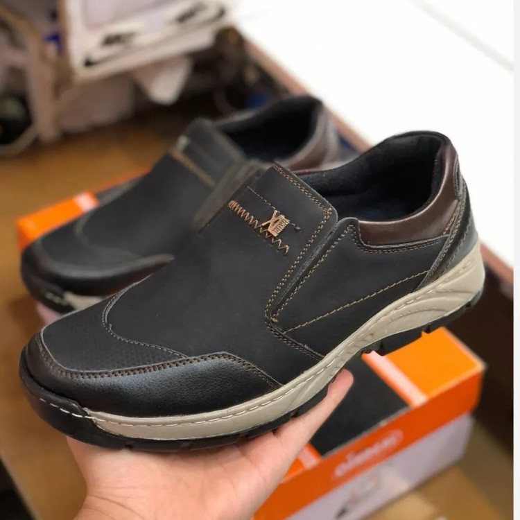 کفش مردانه چرم صنعتی مدل اروند، راحت و بادوام، مناسب پیاده روی و استفاده روزمره