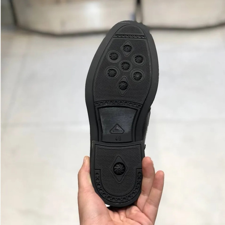 کفش تمام چرم مردانه مشکی شیک و راحت بادوام با زیره پیو طبی