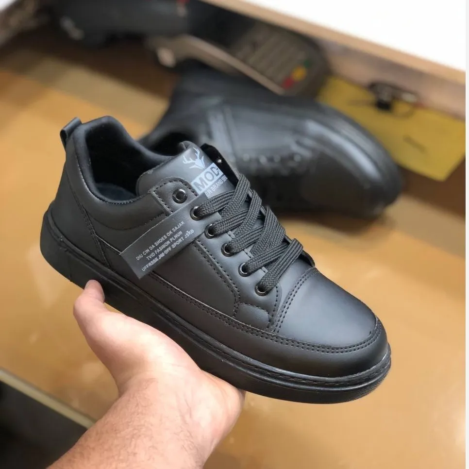 کفش اسپرت مردانه چرم صنعتی زیره پیو سبک ضد آب سایز 37 تا 41