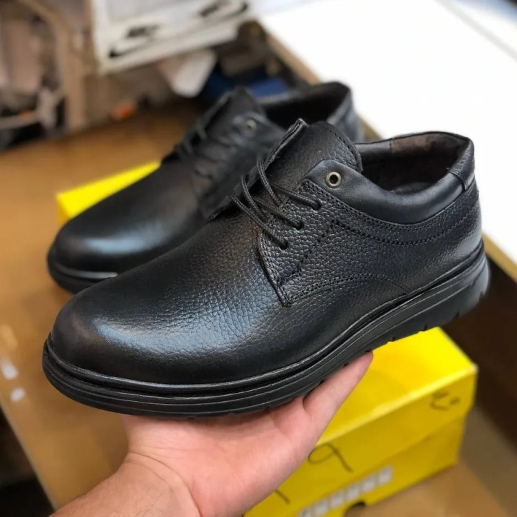 کفش چرم مردانه دنا مدل رسمی و اداری رویه چرم طبیعی گاوی زیره پیو سبک و راحت ضمانت دار