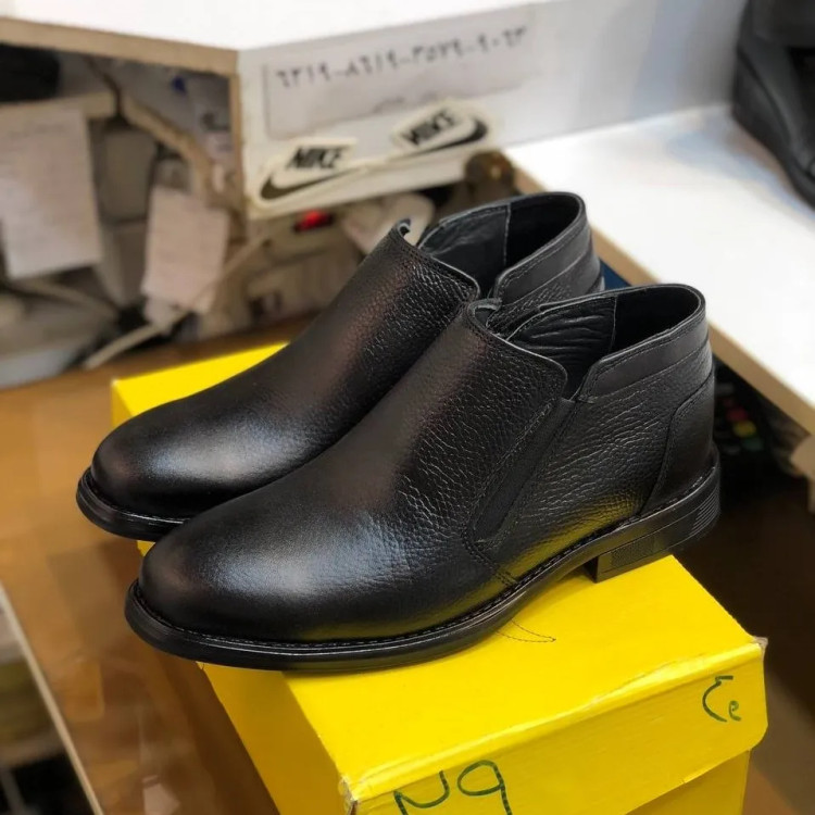 کفش تمام چرم مردانه مشکی شیک و راحت بادوام با زیره پیو طبی