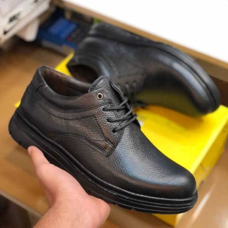 کفش چرم مردانه دنا مدل رسمی و اداری رویه چرم طبیعی گاوی زیره پیو سبک و راحت ضمانت دار