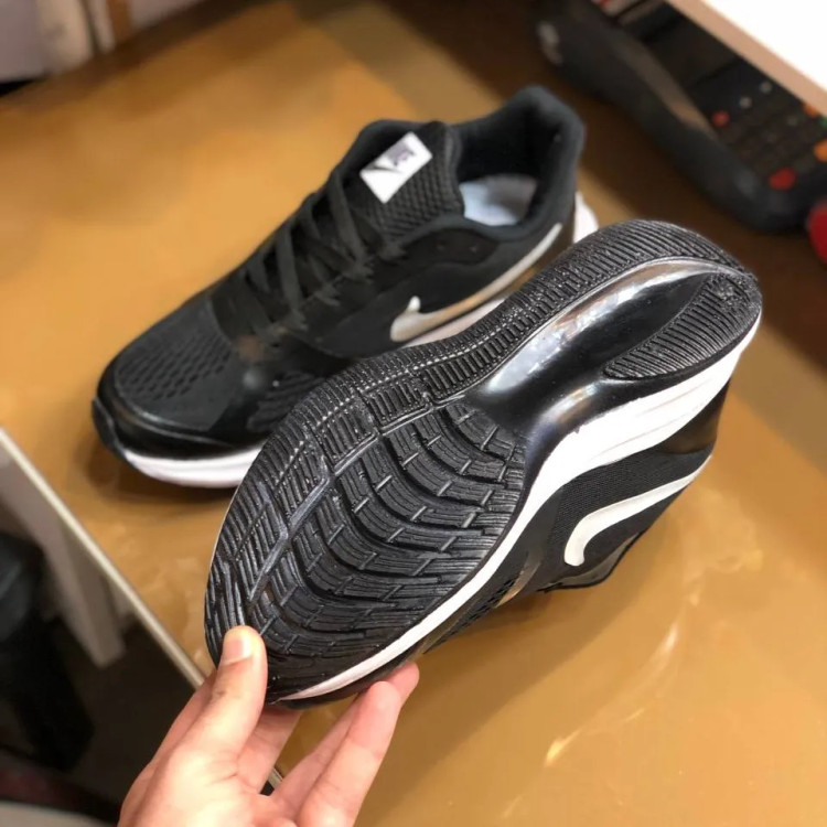 کفش ورزشی مردانه نایک مدل رانینگ اسپرت پیو طبی و قابل شستشو