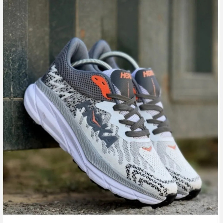 کفش هوکا مردانه زیره الترا رنگ سفید