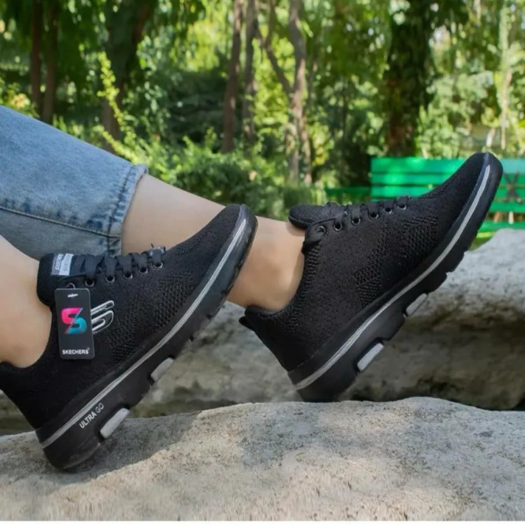 کفش پیاده روی زنانه مشکی راحت با کفی طبی و زیره الترا نرم مناسب کمر درد