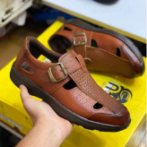 کفش مردانه چرم طبیعی سگکی بنددار راحت و شیک مناسب پیاده روی روزانه