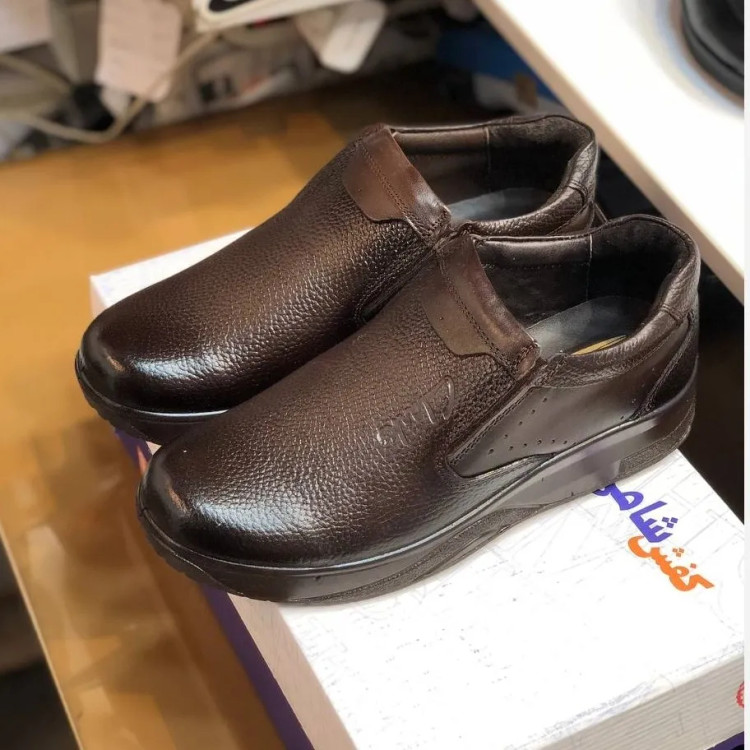 کفش مردانه تمام چرم طبیعی کد 1022 - اداری و مجلسی - زیره پیو تزریقی - طبی و راحت