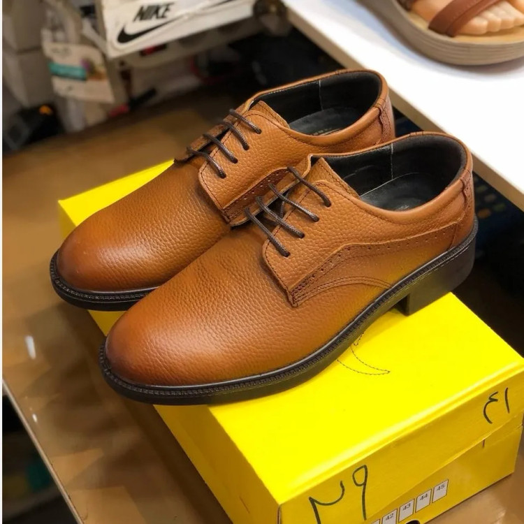 کفش مردانه چرم طبیعی عسلی بنددار طبی و راحت مدل کلاسیک