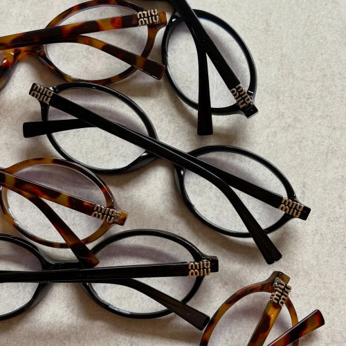 عینک میو میو miumiu ترند